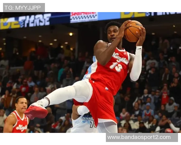 鹈鹕主帅称赞费尔斯表现出色攻防两端展现年轻球员的无限潜力